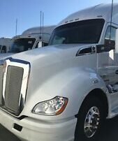 2016 Kenworth T680 automatic with 552,000 miles